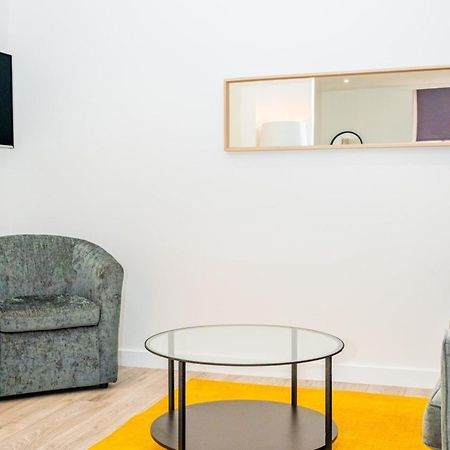 Central Serviced Apartments - 2 Bedroom - Walk Away From City Centre & Universities - Sleeps 4 - 1 X Double 2 X Single - Smart Tvs In All Rooms - Short Term Stays Welcome - Walk Away From Train & Bus Station - Preferred Location For Short Stay In Dun Dundee Exteriör bild
